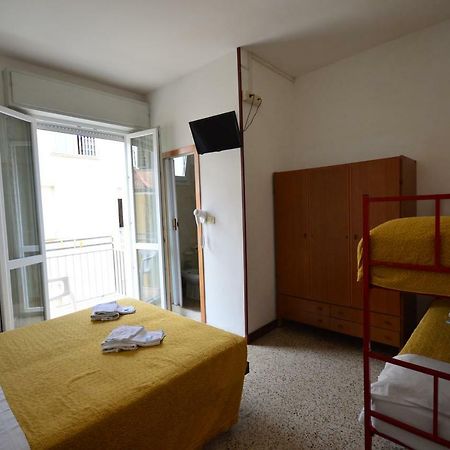 Hotel Moroni Rimini Exteriér fotografie