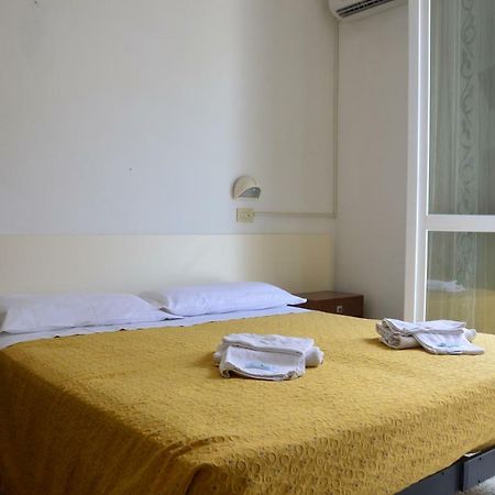 Hotel Moroni Rimini Exteriér fotografie